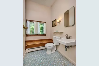 93 Arch St, Northampton, MA 01053 - Photo 30