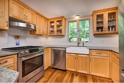 93 Arch St, Northampton, MA 01053 - Photo 8