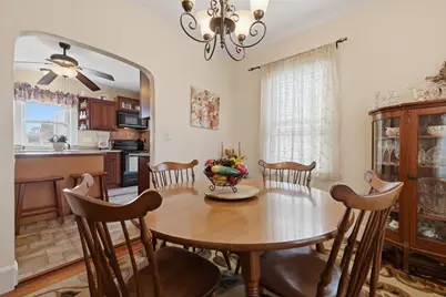 9 Arlington Street, Woburn, MA 01801 - Photo 12