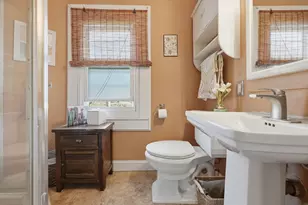 9 Arlington St, Woburn, MA 01801 - Photo 20