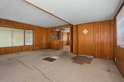 121 Mayflower Ave, Taunton, MA 02780 - Photo 6