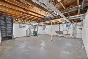 462 Chestnut St, Needham, MA 02492 - Photo 34