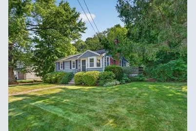 462 Chestnut St, Needham, MA 02492 - Photo 2