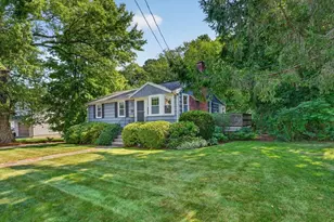 462 Chestnut St, Needham, MA 02492 - Photo 2