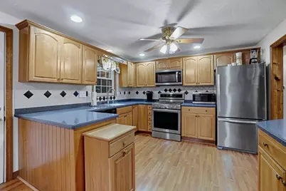 25 Jionzo Rd, Milford, MA 01757 - Photo 4