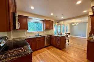 56 Noble St, Newton, MA 02465 - Photo 4