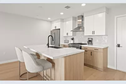 457 W Broadway #502, Boston, MA 02127 - Photo 2
