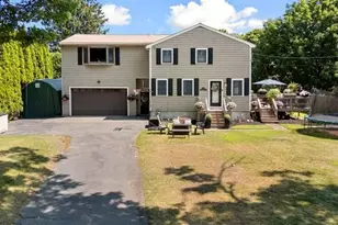 40 Hillside Ave, Beverly, MA 01915 - Photo 34