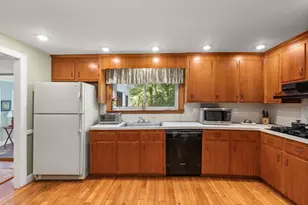 31 Pacella Dr, Dedham, MA 02026 - Photo 12