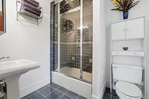 3 McKinley Ave, Easthampton, MA 01027 - Photo 24