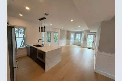 115 Beacon Street #C, Somerville, MA 02143 - Photo 2