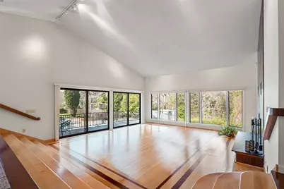16 Wadsworth Ln, Dartmouth, MA 02748 - Photo 1