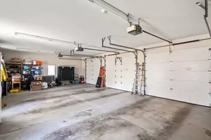 16 Wadsworth Ln, Dartmouth, MA 02748 - Photo 32