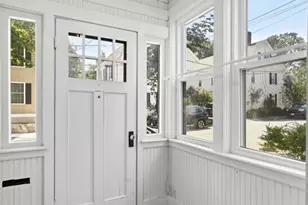 16 Collins St, Newburyport, MA 01950 - Photo 2