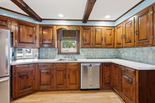 16 Collins St, Newburyport, MA 01950 - Photo 8