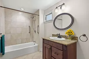 16 Collins St, Newburyport, MA 01950 - Photo 20
