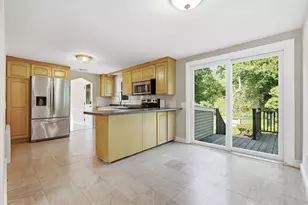 14 Pleasant St, North Reading, MA 01864 - Photo 10