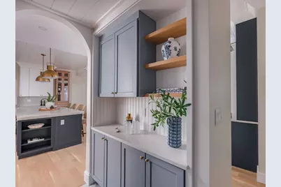 847 E 5th St, Boston, MA 02127 - Photo 10