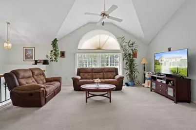 6 Moreland Green Dr, Worcester, MA 01602 - Photo 8