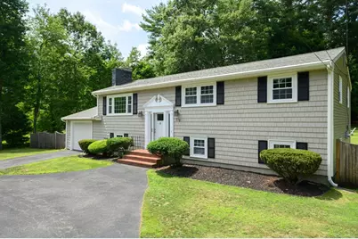 279 Center St, Pembroke, MA 02359 - Photo 4