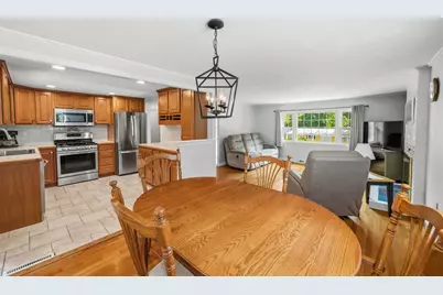 279 Center St, Pembroke, MA 02359 - Photo 10