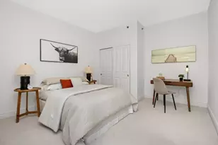 10 Charlesgate E, Boston, MA 02215 - Photo 16