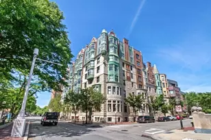10 Charlesgate E, Boston, MA 02215 - Photo 24