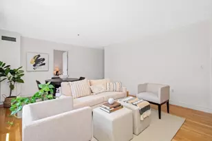 10 Charlesgate E, Boston, MA 02215 - Photo 8
