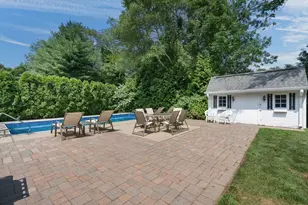 11 Longview Dr, Dartmouth, MA 02747 - Photo 6