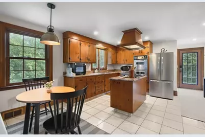 11 Longview Dr, Dartmouth, MA 02747 - Photo 18