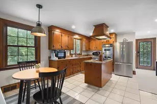 11 Longview Dr, Dartmouth, MA 02747 - Photo 18