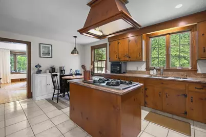 11 Longview Dr, Dartmouth, MA 02747 - Photo 20