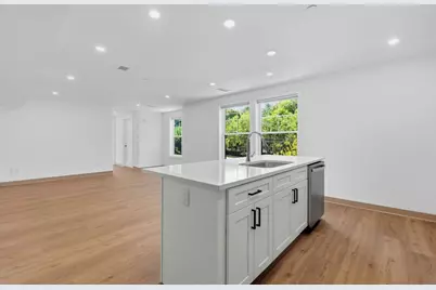 26 Union St #205, Natick, MA 01760 - Photo 4