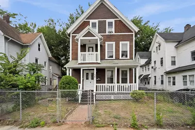 26 Hebron St, Springfield, MA 01107 - Photo 2