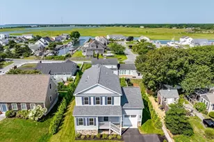 29 Parkers Neck Rd, Yarmouth, MA 02664 - Photo 4