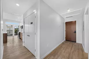 13 Warwick St, Somerville, MA 02144 - Photo 24