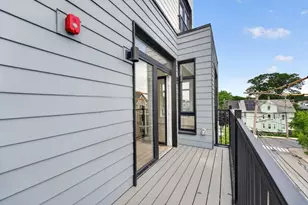 13 Warwick St, Somerville, MA 02144 - Photo 32