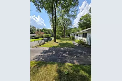 41 Potter Dr, Bellingham, MA 02019 - Photo 2