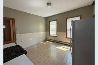 379 Cardinal Mederios Ave #3, Cambridge, MA 02141 - Photo 8
