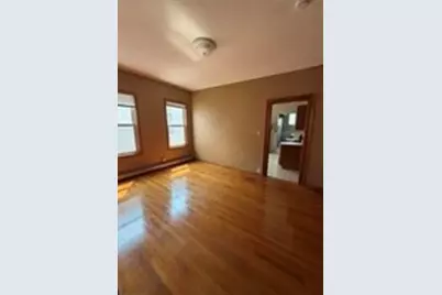 379 Cardinal Mederios Ave #3, Cambridge, MA 02141 - Photo 4