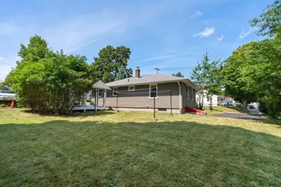 128 Clark St, Worcester, MA 01606 - Photo 4
