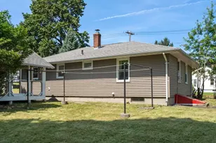 128 Clark St, Worcester, MA 01606 - Photo 20