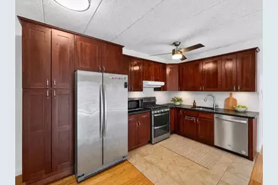 20 Skyline Dr #11, Braintree, MA 02184 - Photo 2