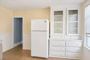 159 Frederick St, New Bedford, MA 02744 - Photo 12