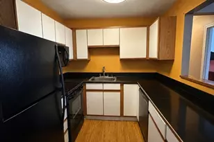 90 McKinstry, Chicopee, MA 01013 - Photo 2
