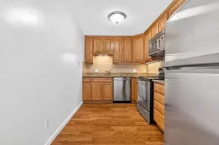 366 Elliot St, Newton, MA 02464 - Photo 4