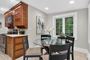 8 Darling St, Worcester, MA 01605 - Photo 8