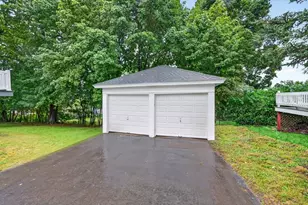 8 Darling St, Worcester, MA 01605 - Photo 38