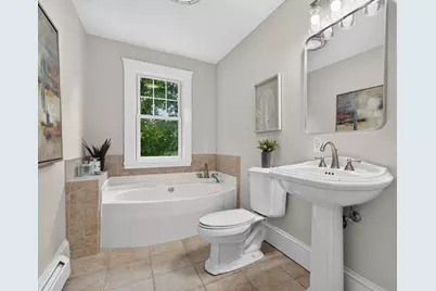 8 Darling St, Worcester, MA 01605 - Photo 24