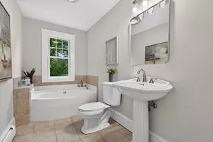 8 Darling St, Worcester, MA 01605 - Photo 24